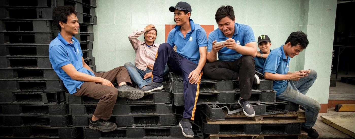 Ảnh nền về chúng tôi