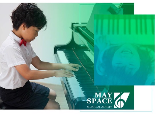 Về May Space
