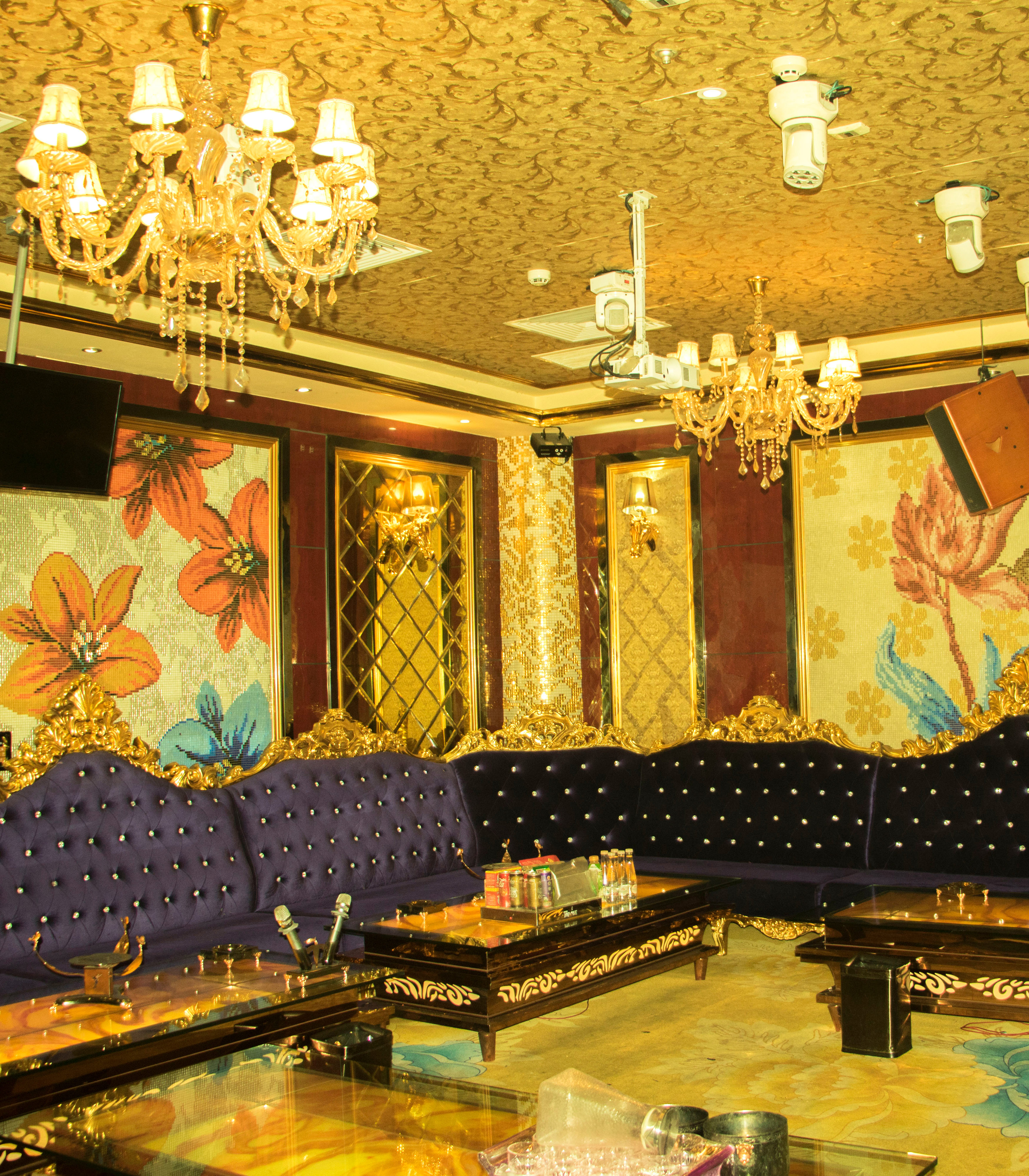 Không Gian Sang Trọng