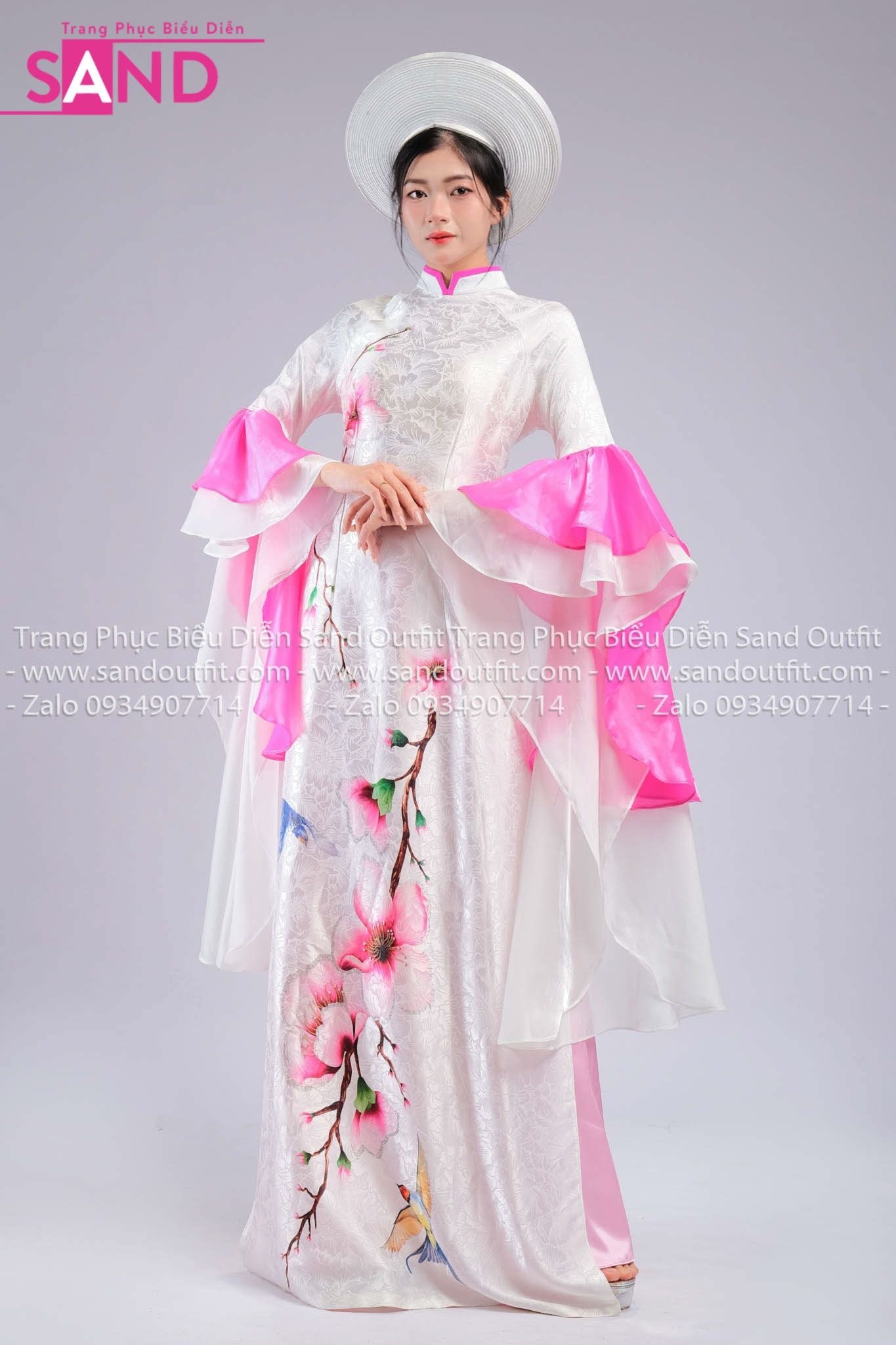 Áo Dài Trình Diễn & Áo Dài Cưới Hỏi