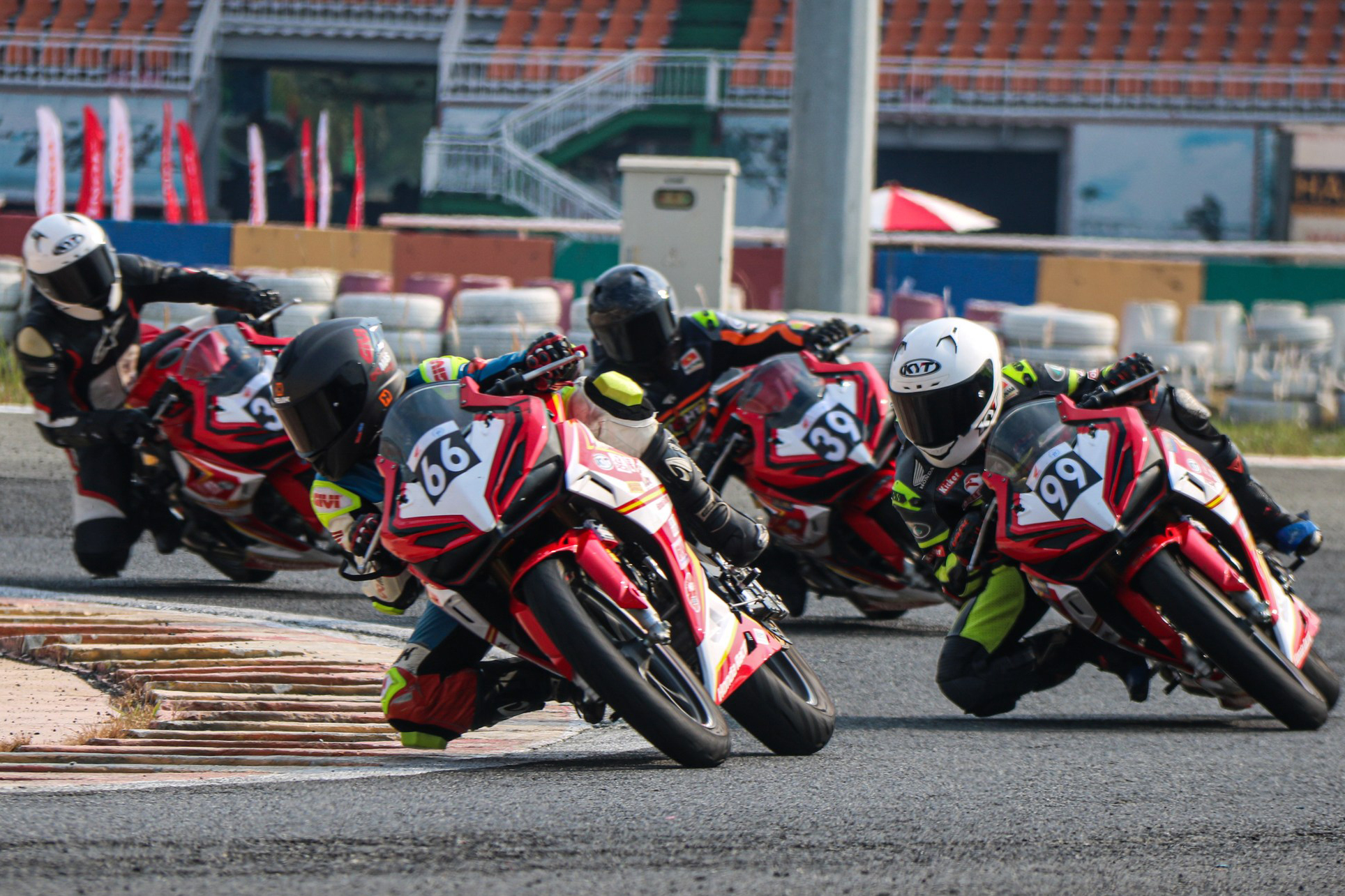 Vận Động Viên Chuyên Nghiệp