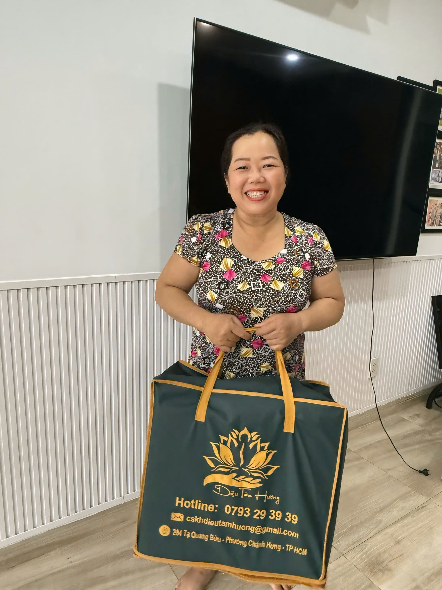 Cô Bảy - chủ quán ăn