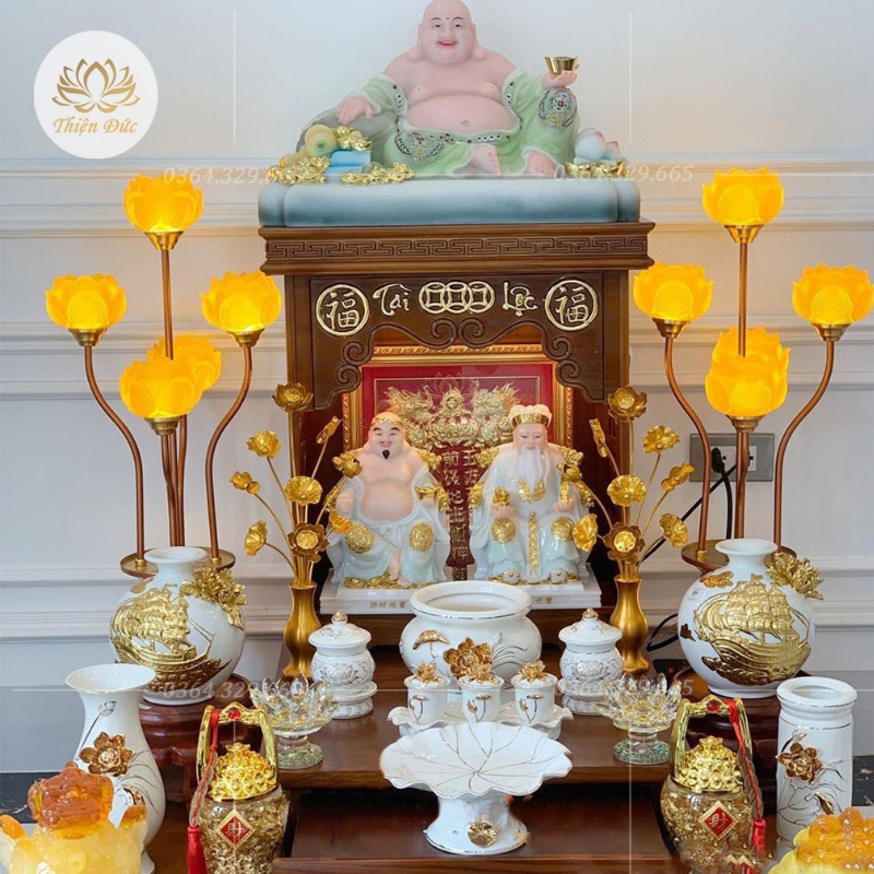 Bàn Thờ Thần Tài, Ông Địa