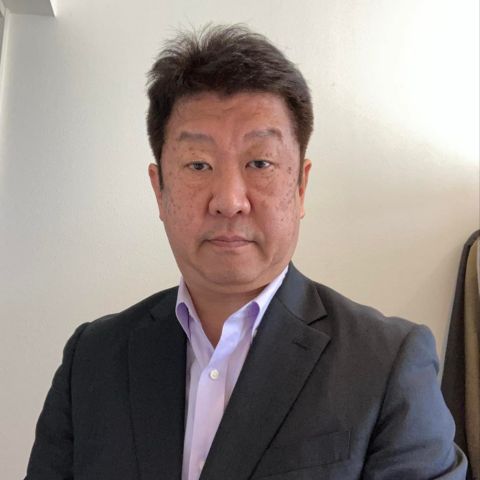 岩井 俊憲氏