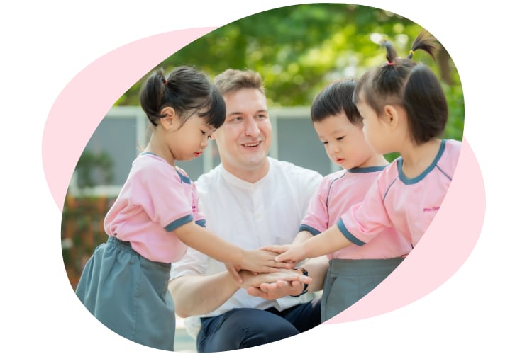 Ngôi nhà song ngữ hạnh phúc <br> của các bạn nhỏ! </br>