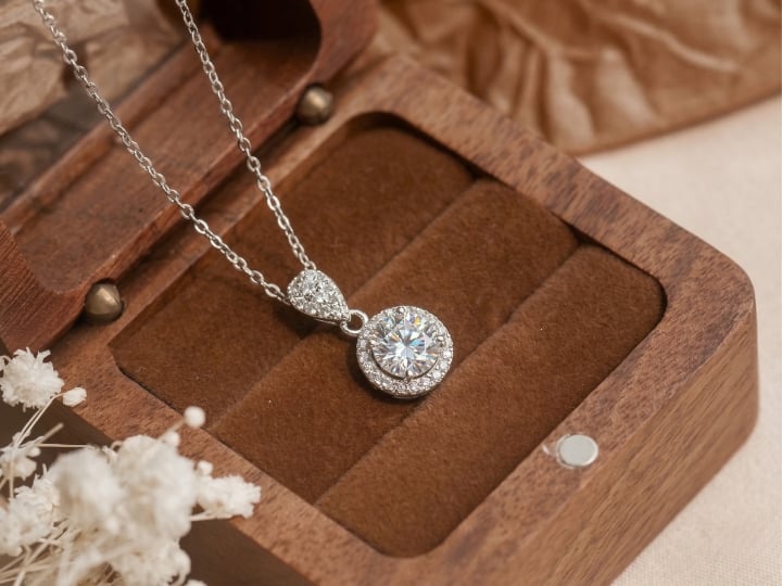 Moissanite