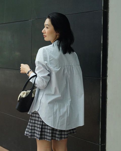 @tongkhanhlinhhh in OVERSIZED POCKET SHIRT - BLUE STRIPE APRIL MORNING