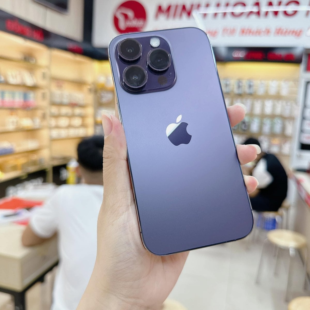 iPhone 14 Pro - Like New