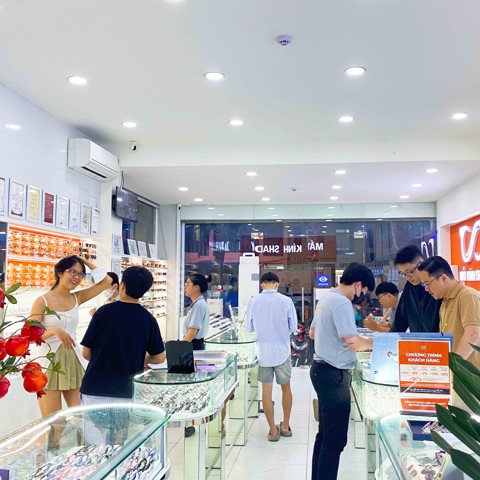 MẮT KÍNH SHADY - CHUYÊN GIA KÍNH CẬN - HÌNH ẢNH KHÁCH HÀNG