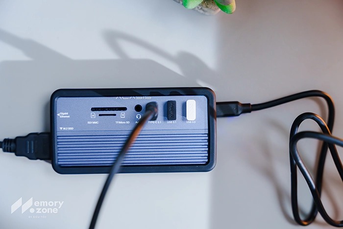 Mở hộp và trên tay Box di động ACASIS 10 in 1 CM073