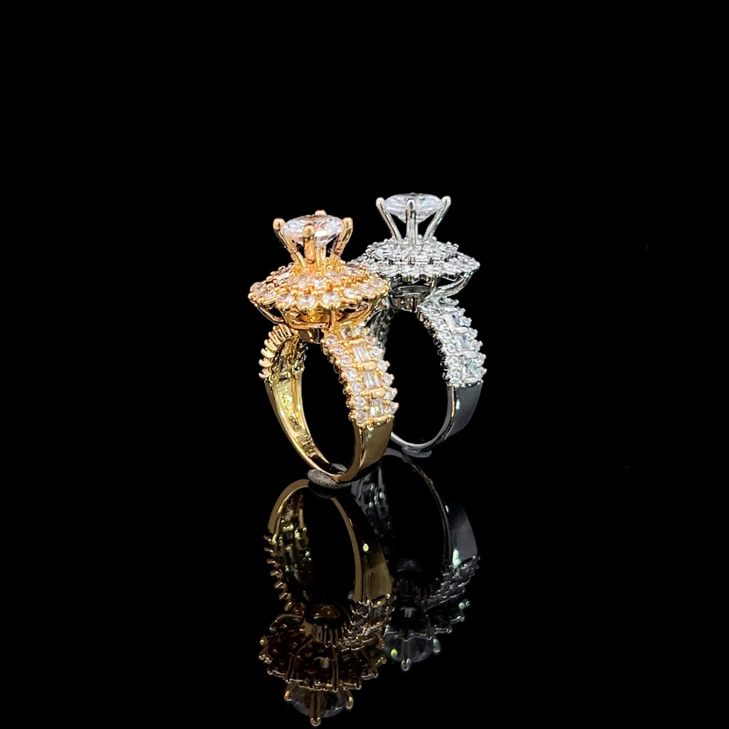 Nhẫn nữ hoàng xoàn Nam Phi