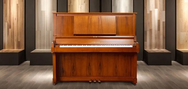 Piano cơ Yamaha W102