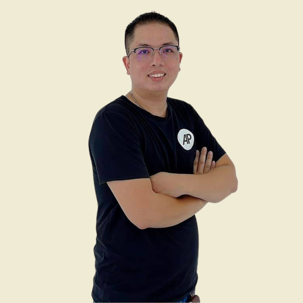 Johnny Lộc Nguyễn