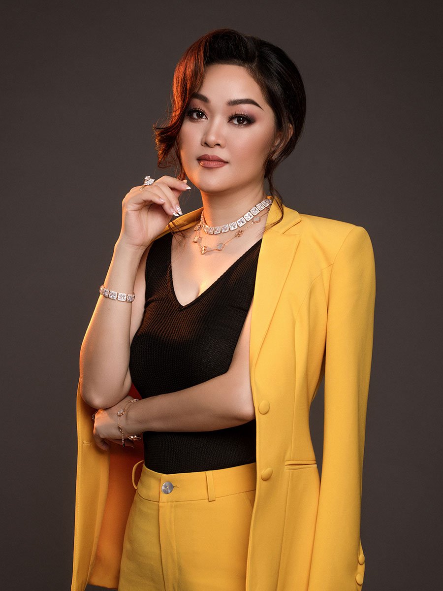 Chị Hoàng Thanh Nga - Giám đốc công ty Kim cương Ngọc Châu Âu