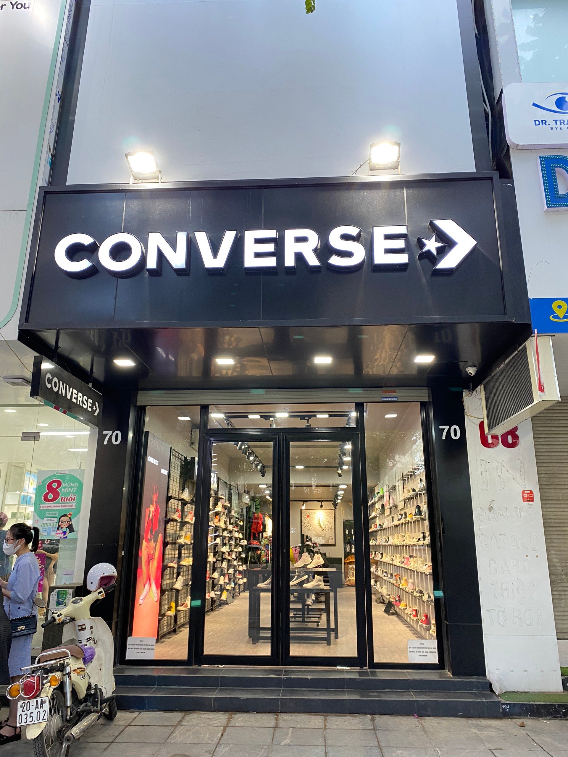 NEWBOX HÀ ĐÔNG(Converse & Vans) : 70 Trần Phú,Hà Đông, Hà Nội