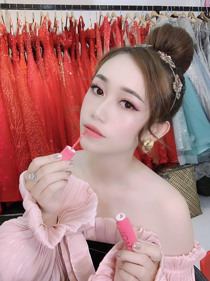 Chuyên sỉ MOI Cosmeics Hồ Ngọc Hà - Home | Facebook