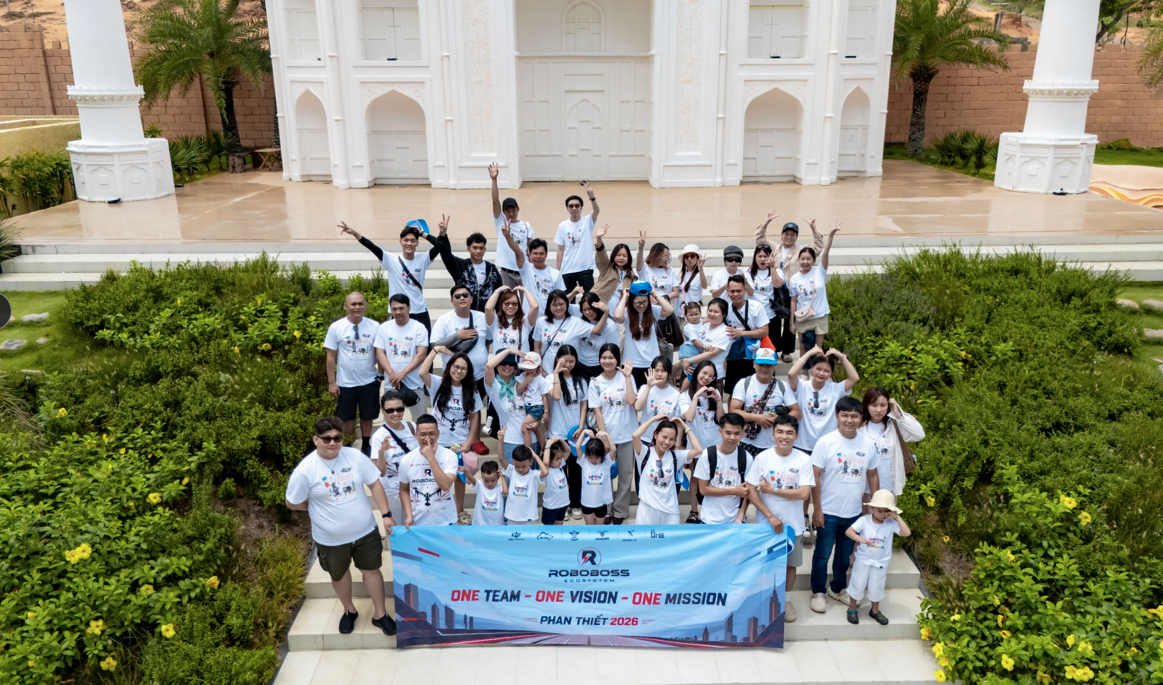 Chuyến teambuilding của đội ngũ RoBoBoss
