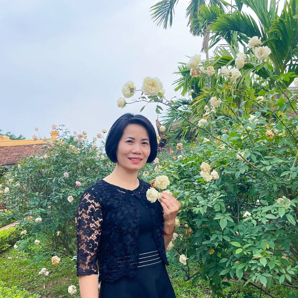 Mrs Diệu Hường - Chief Accountant 