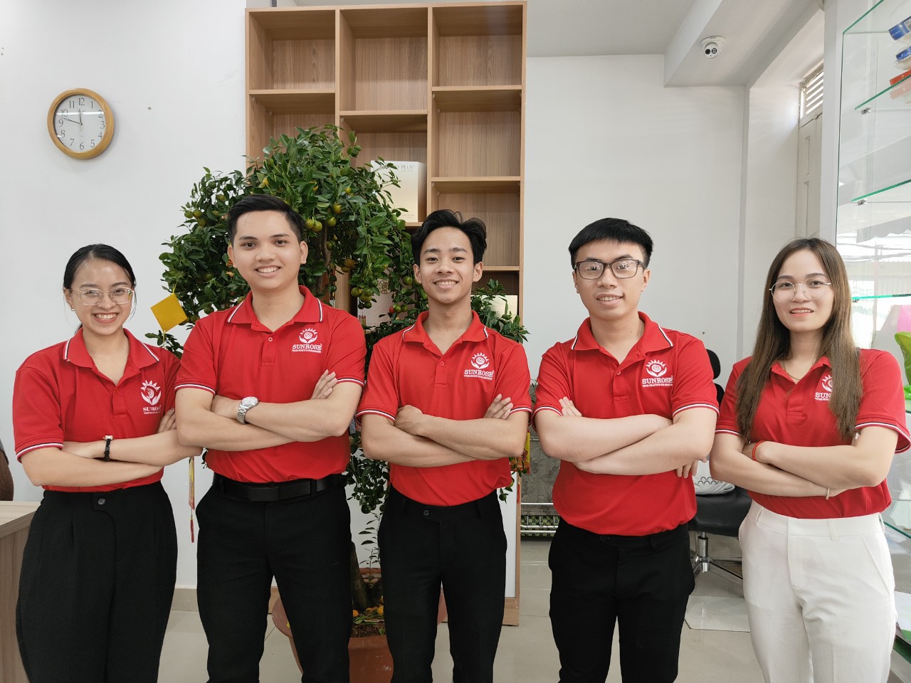 ĐỘI NGŨ NHÂN SỰ