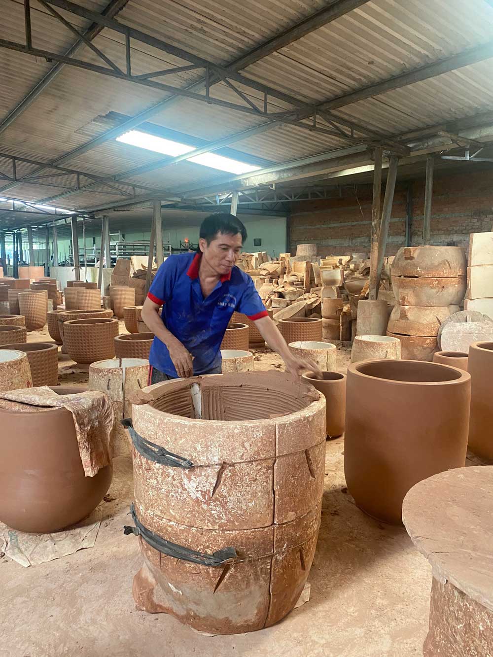 Aurora Pots OEM/ODM Vietnam pottery factory