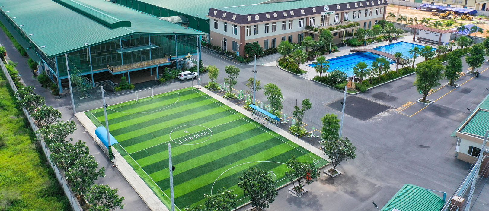 Người đồng hành: “Go with you” 