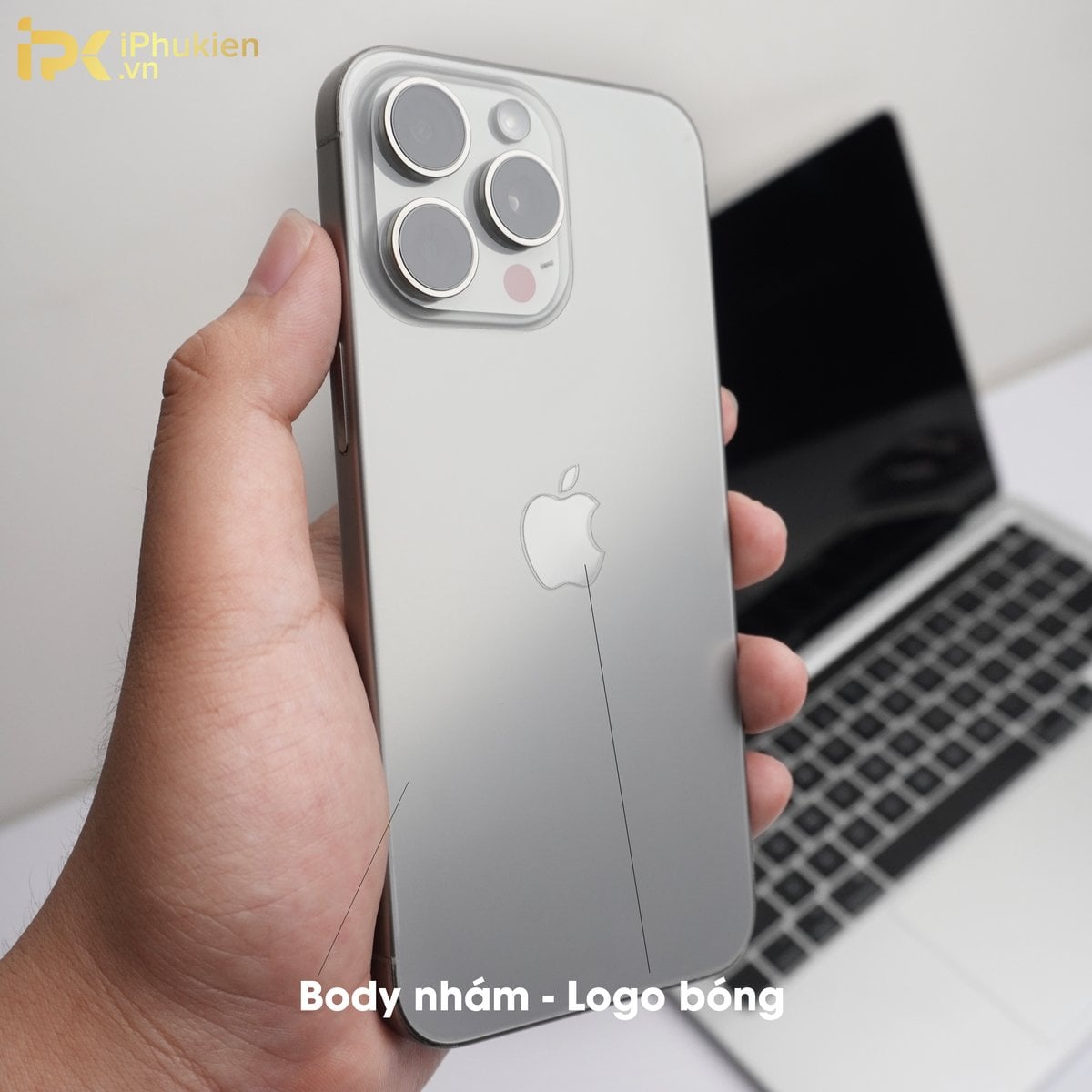 Mặt lưng iPhone dán film PPF TPU nhám, chừa logo bóng