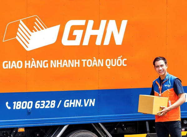 Giao hàng từ kho đến người mua hàng online và thu hộ COD