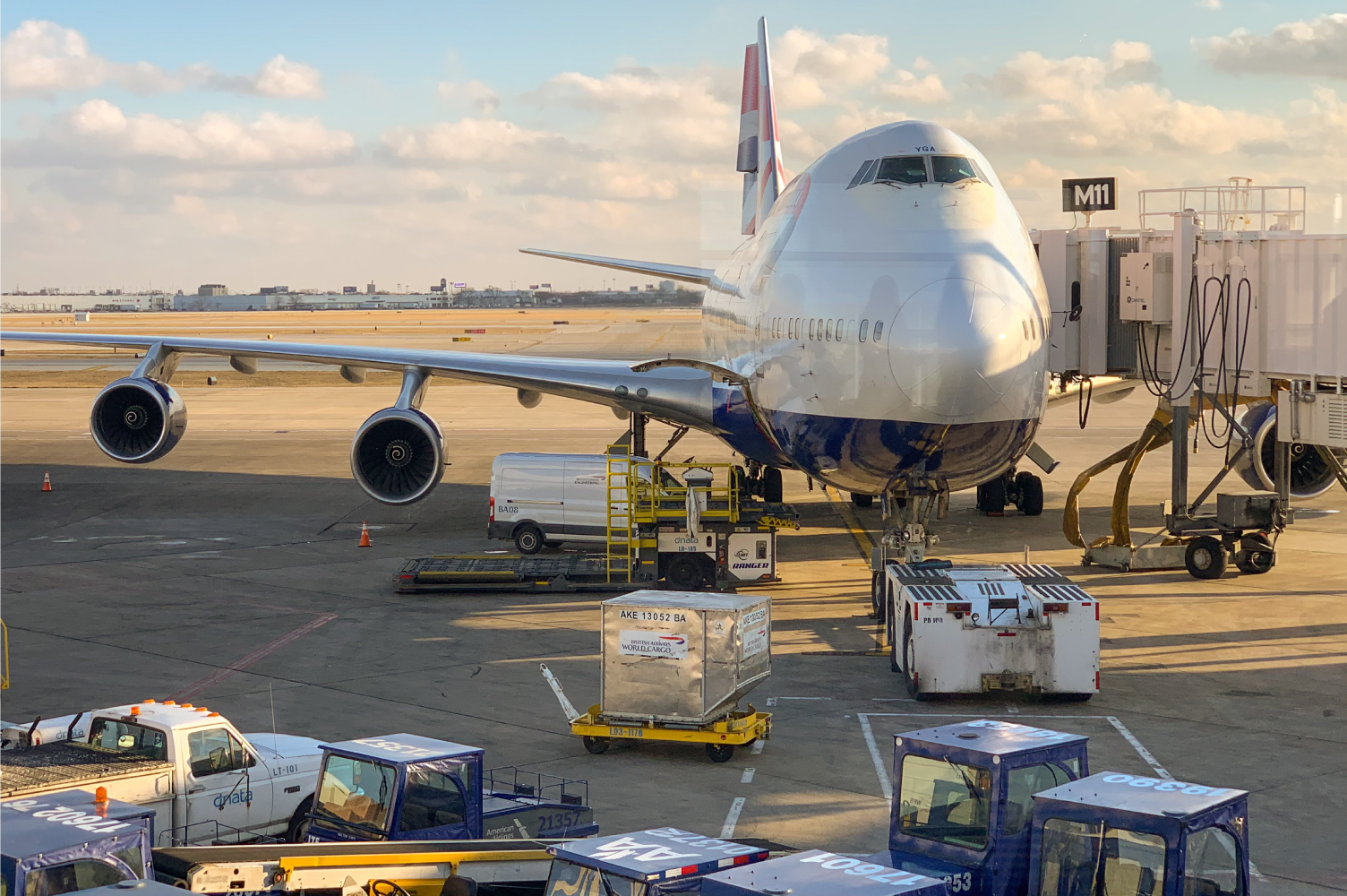 항공권, 호텔, 운송 서비스