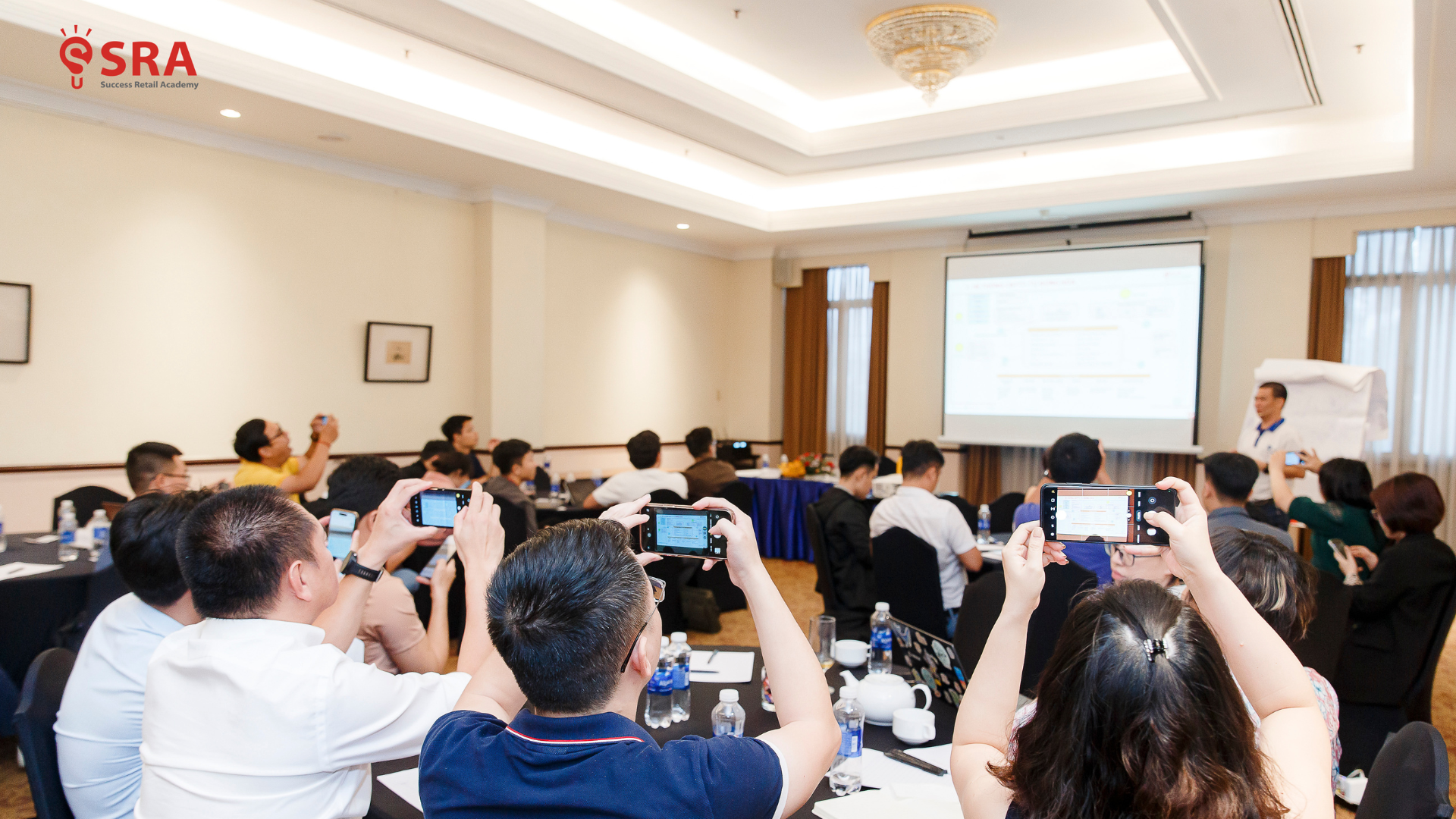 SRA - TRƯỜNG DOANH NHÂN BÁN LẺ VÀ NHƯỢNG QUYỀN VIỆT NAM-gallery