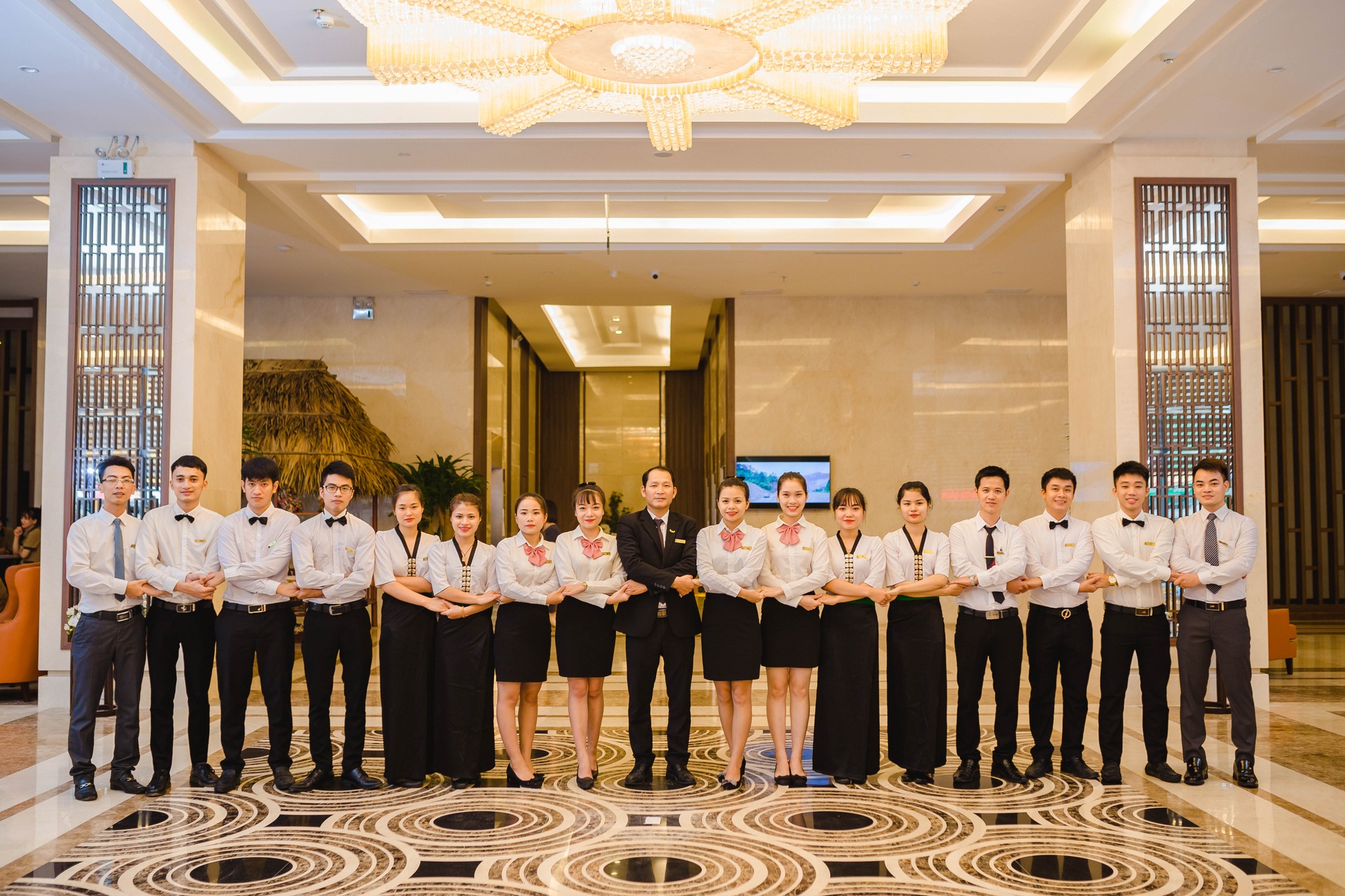 ĐỒNG PHỤC NHÀ HÀNG - KHÁCH SẠN