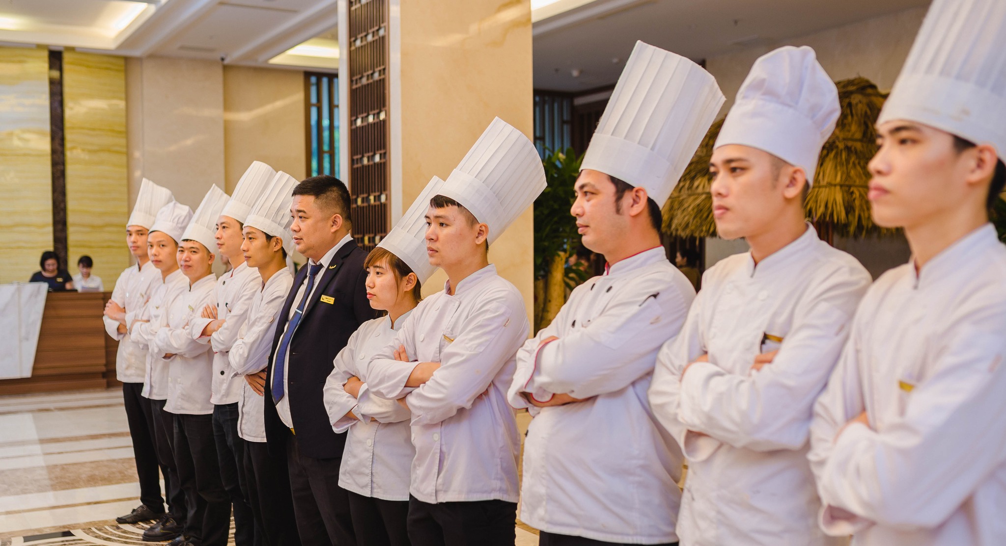 ĐỒNG PHỤC NHÀ HÀNG - KHÁCH SẠN