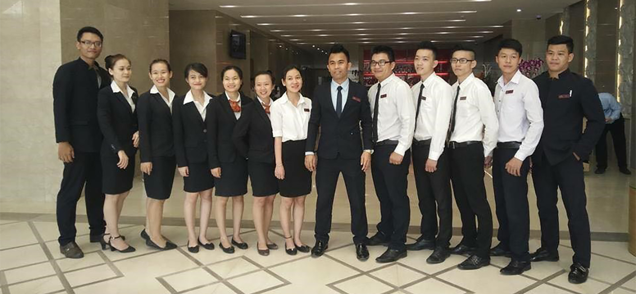 ĐỒNG PHỤC NHÀ HÀNG - KHÁCH SẠN