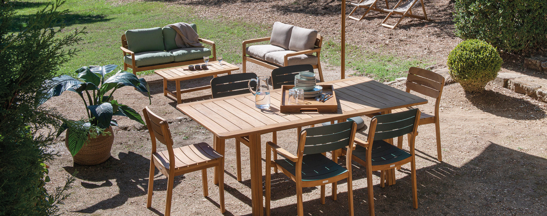 Bàn ăn ngoài trời cao cấp Fermob