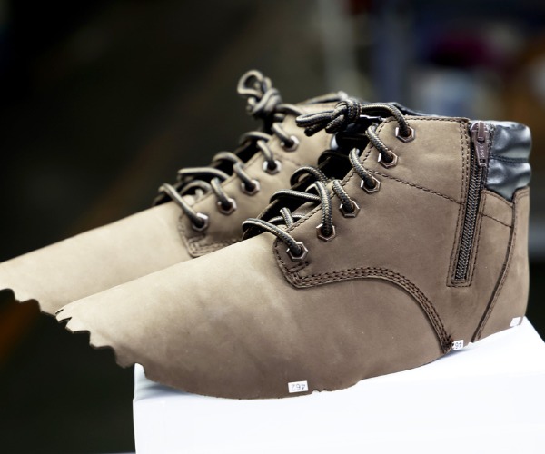 SẢN XUẤT, XUẤT KHẨU GIÀY DÉP 