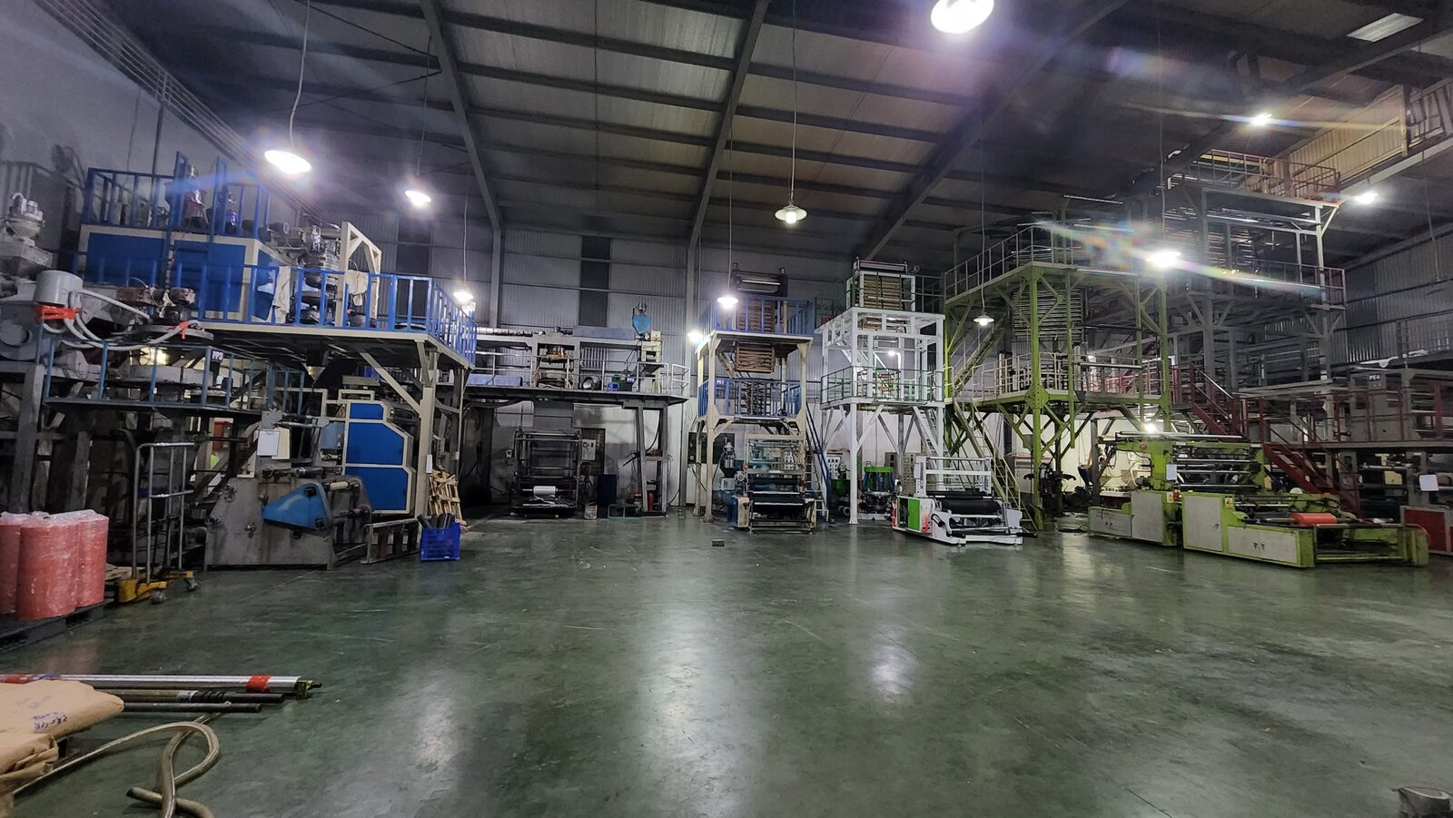 Toàn cảnh dây chuyền sản xuất Nhựa Tân Phát