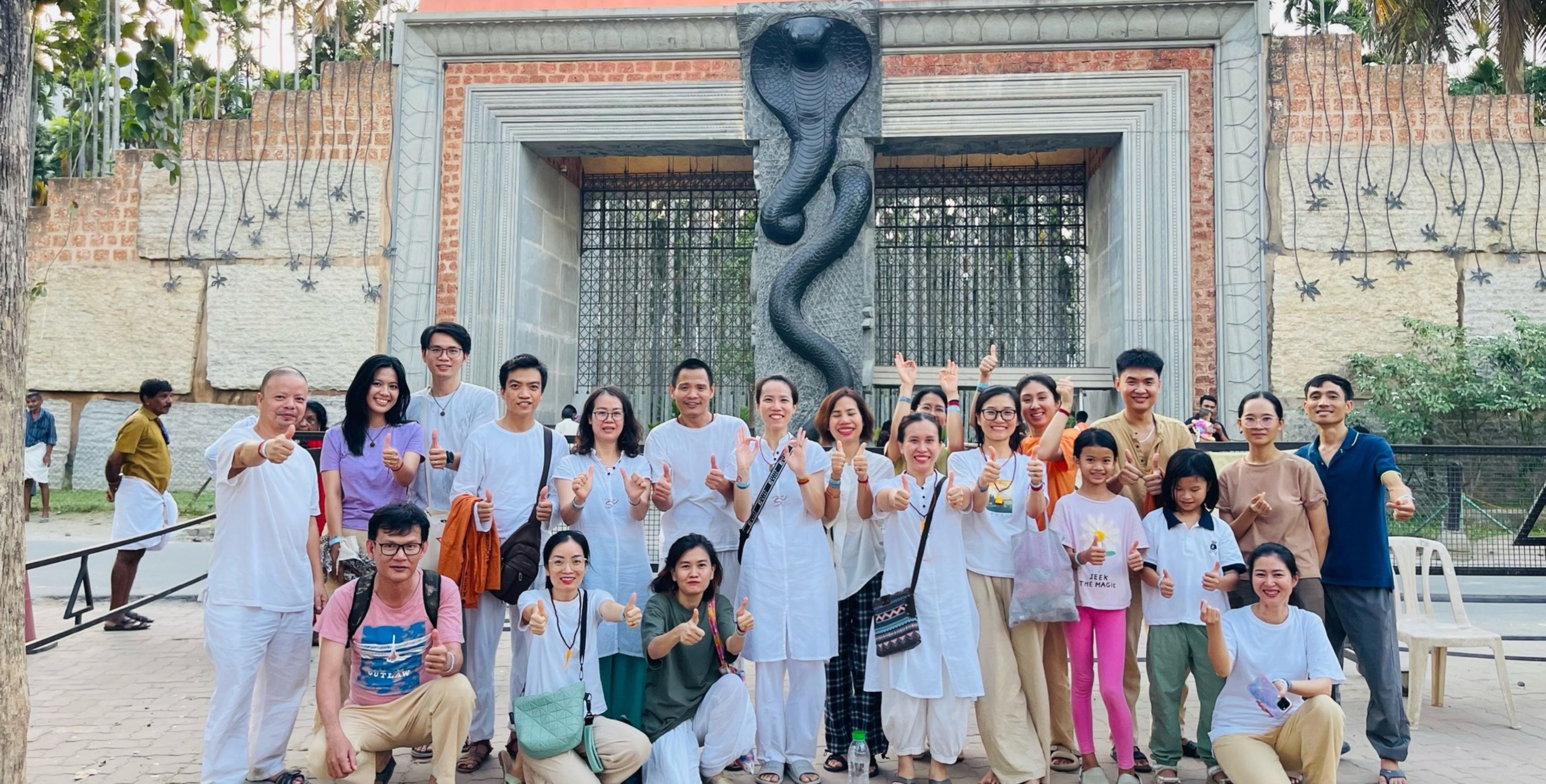 Cùng Viisha trải nghiệm chuyến đi đến Isha Ấn Độ