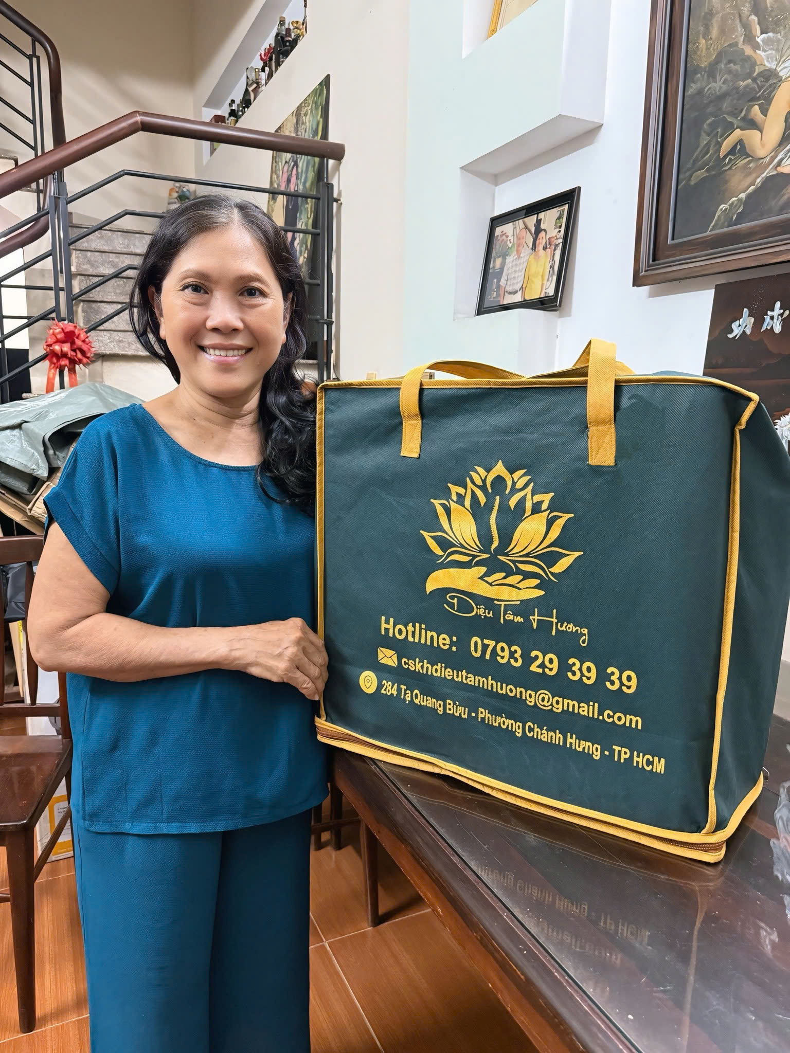 Cô Hương - nội trợ