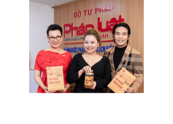Đồng hành quà tặng của các báo
