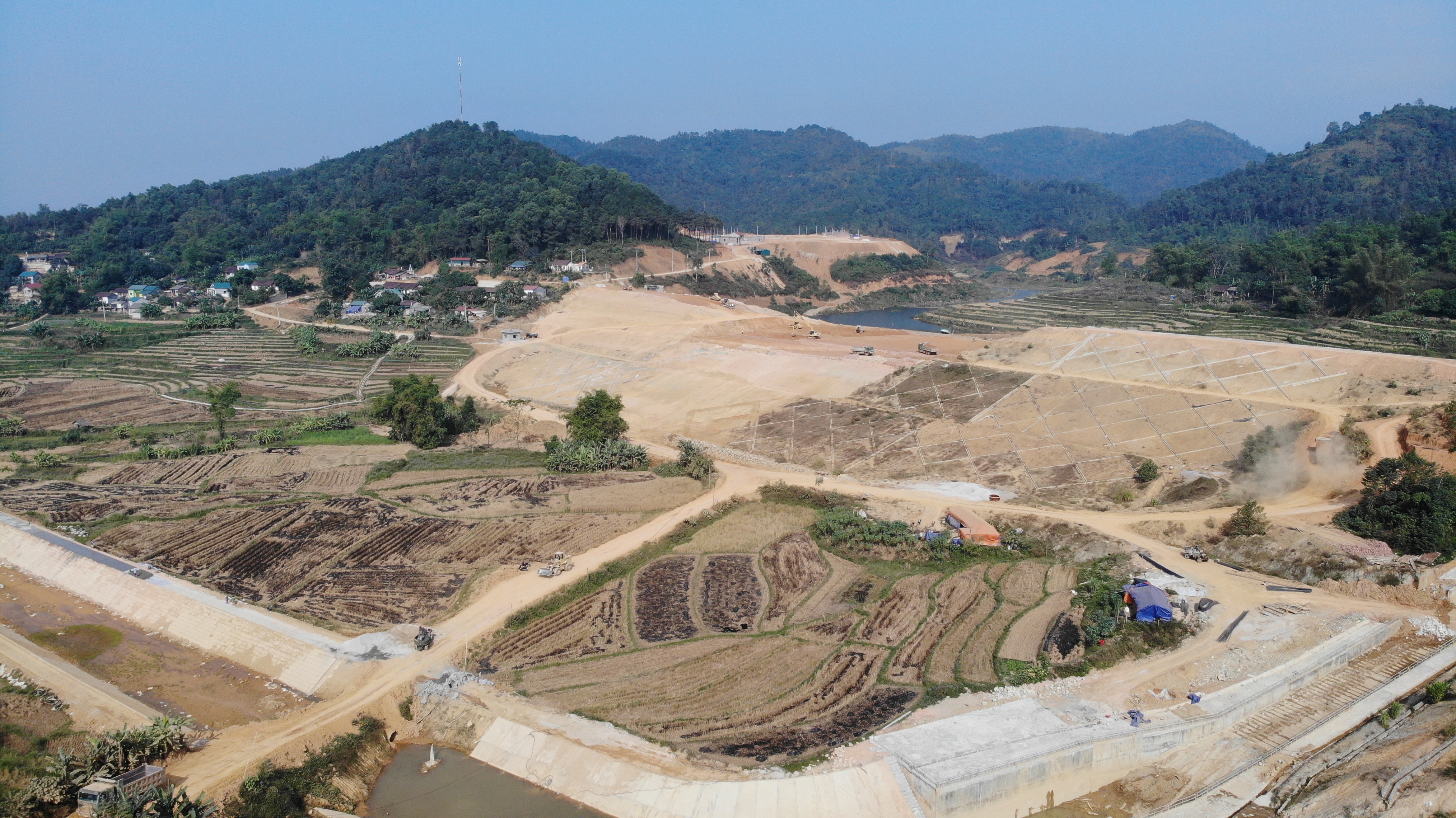 Thi công đường cao tốc