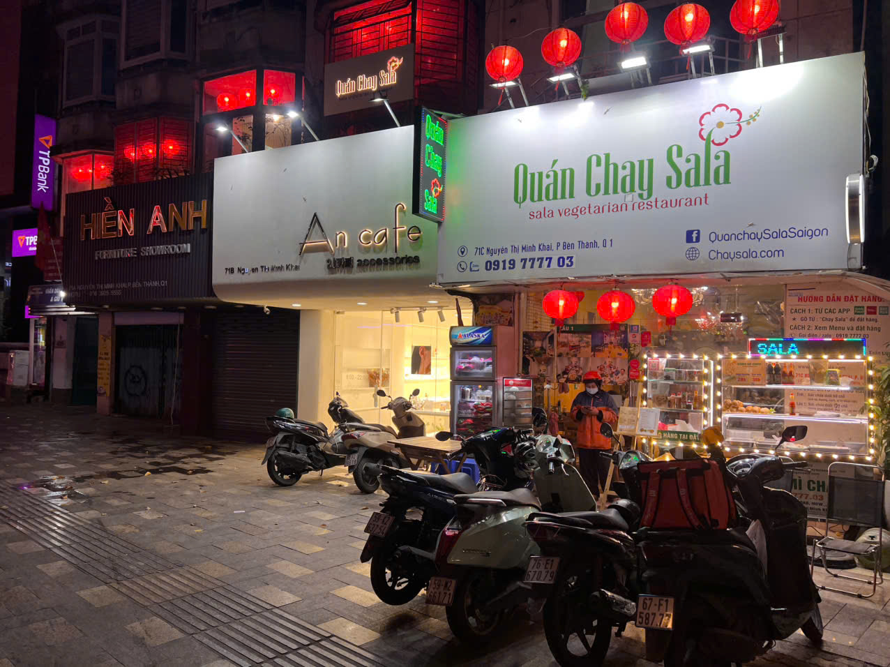 Không gian lịch sự, mát lạnh