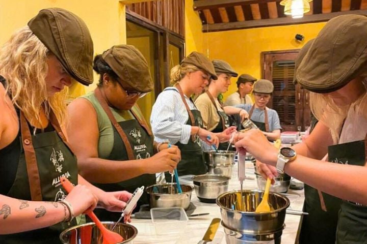 Chocolate Workshop: Unleash Your Inner Chocolatier!