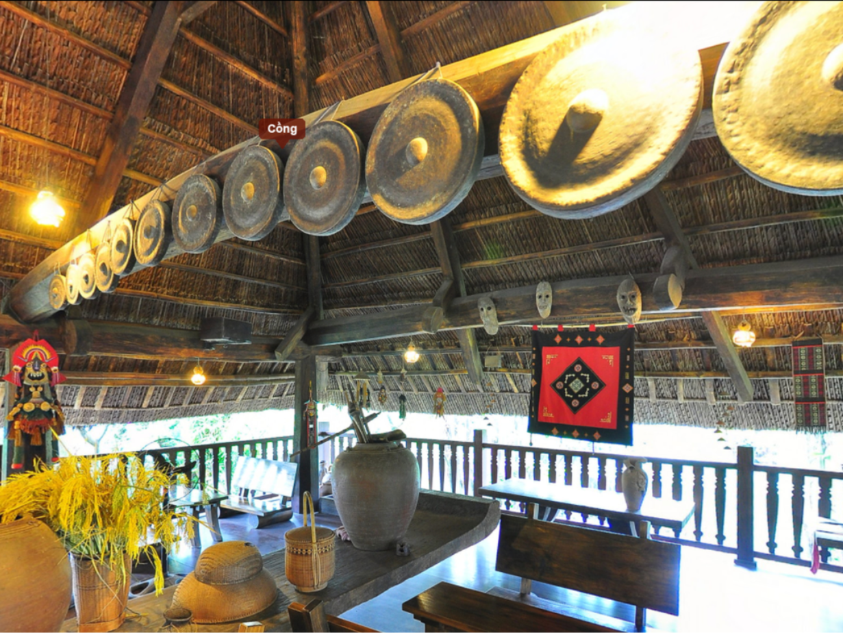 Nhà sàn Tây Bắc